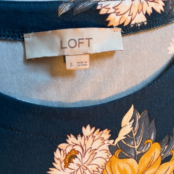 Loft Casual Dress - Picture 2 of 2